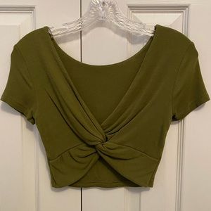 *NWOT* Twist Front Crop Top